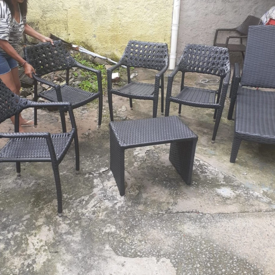 Foto 101:  — Reforma de Móveis em Junco Sintético e Cadeiras de Palhinha Natural Sintético Ariel