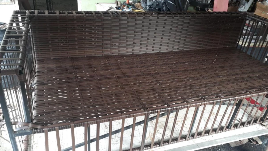 Foto 38:  — Reforma de Móveis em Junco Sintético e Cadeiras de Palhinha Natural Sintético Ariel