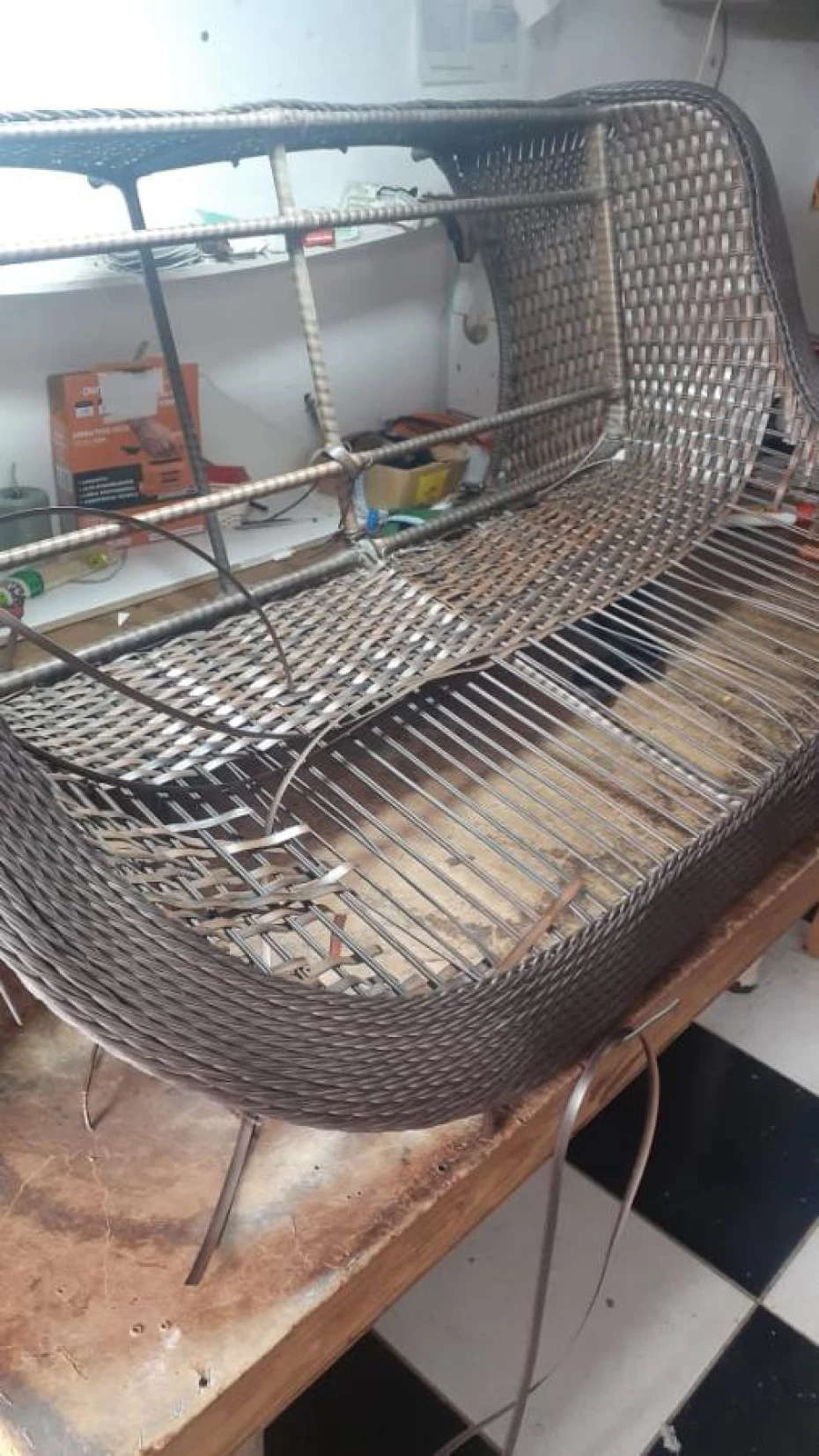 Foto 15:  — Reforma de Móveis em Junco Sintético e Cadeiras de Palhinha Natural Sintético Ariel